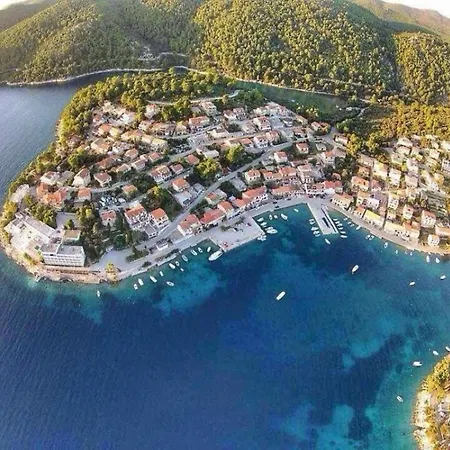 Apartment Dalibor By The Sea